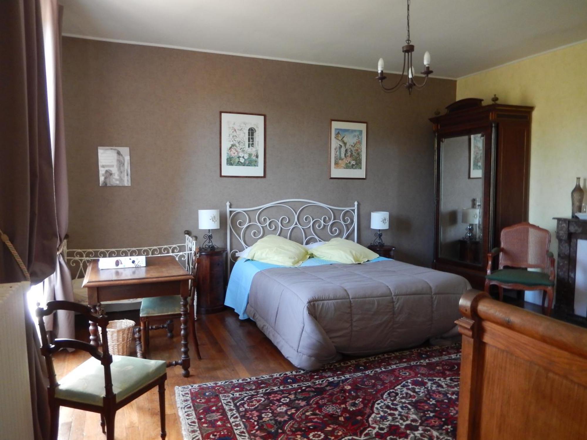 Chambres D'Hotes - Domaine Des Perrieres Crux-la-Ville Oda fotoğraf